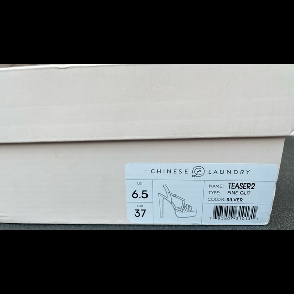 Chinese Laundry Teaser 2 Heels in Silver - Picture 5 of 6